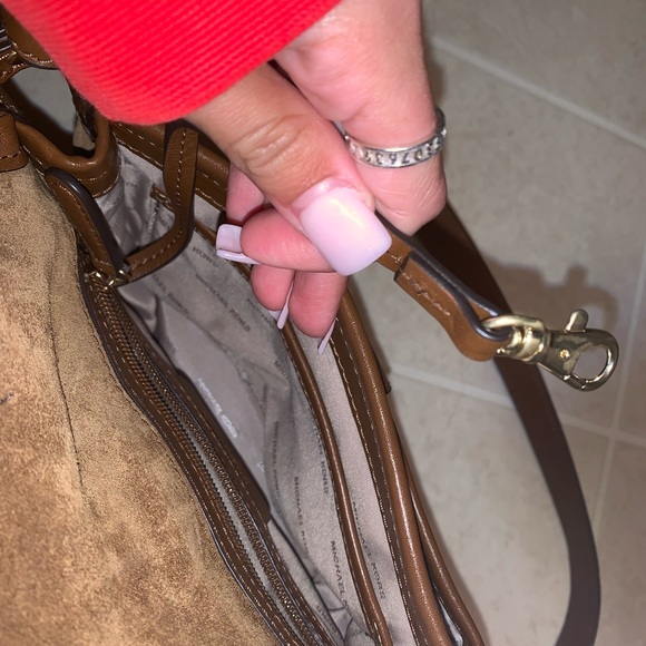 COPY - Michael Kors Cross Body - Picture 6 of 6